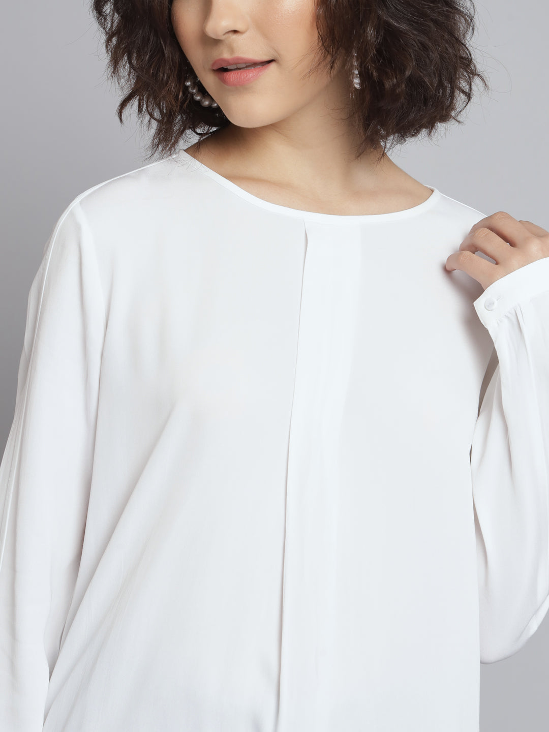 Viscose Full Sleeve Round Neck White Top