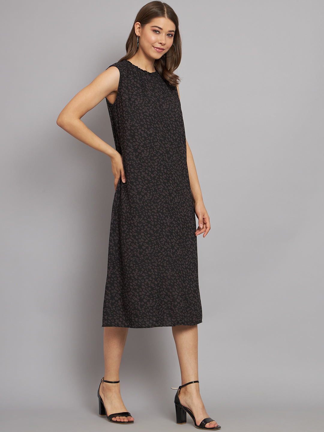 Shift Round Neck Printed Black Dress