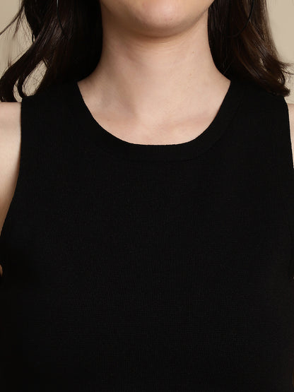 Fitted Viscose Round Neck Sleeveless Black Tank Top