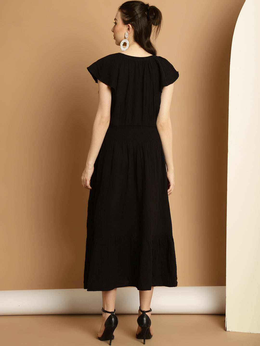 Black Sleeveless Dress with pockets