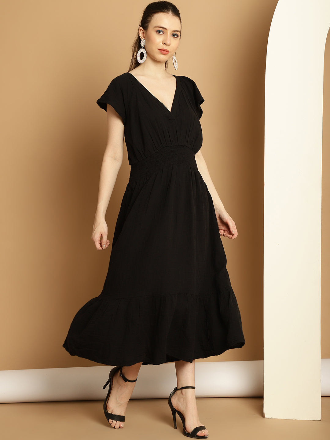 Black Sleeveless Dress with pockets