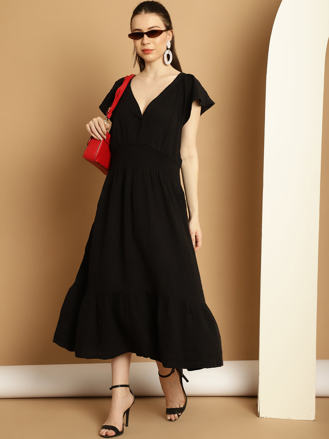 Black Sleeveless Dress with pockets