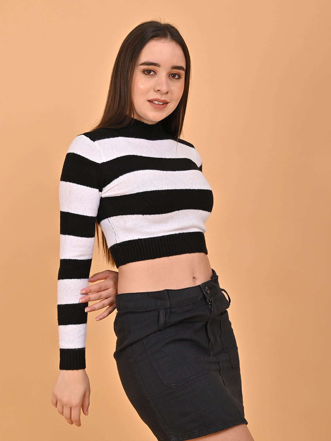 Acrylic Black and white Striped Cropped Black Sweater'Sweatshirt