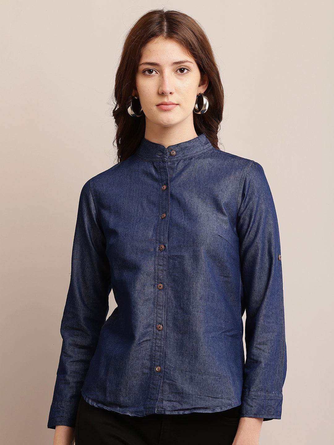 Full Sleeve Denim Shirt Soft Light Denim That is Comfortable and Breatheable Top