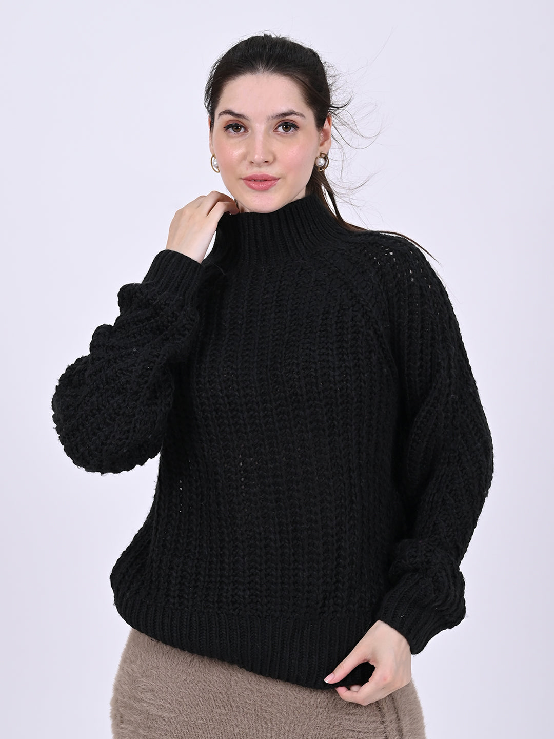 Polyester Full Sleeve with Turtle Neck Knitted Black Sweater