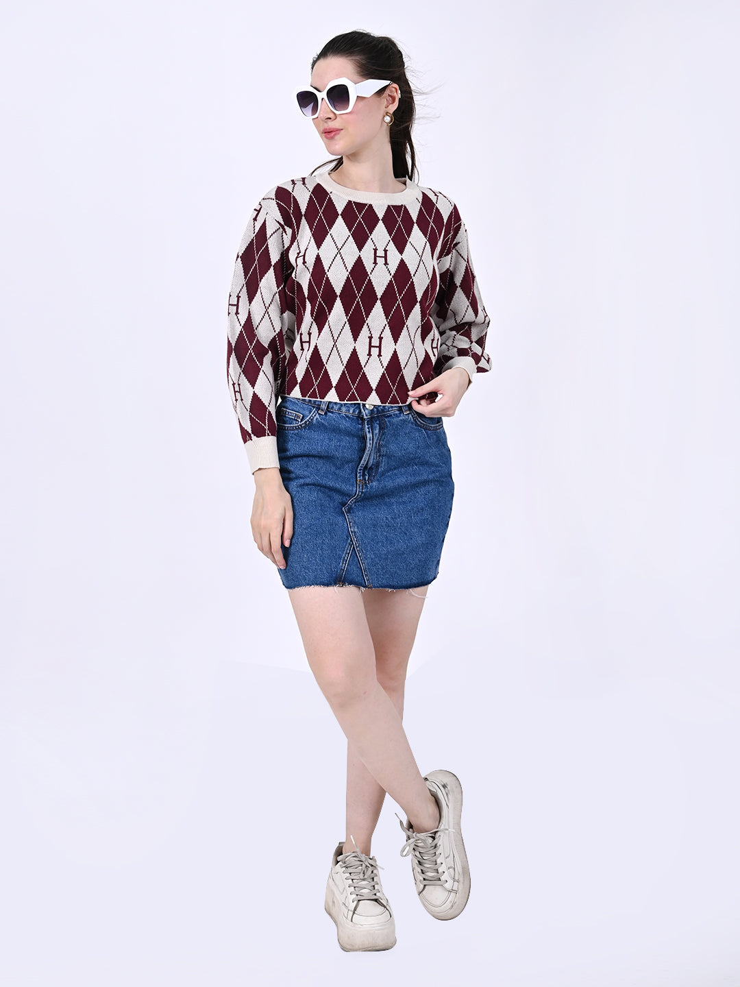 Round Neck with Full Sleeve Crop Checkered Maroon Sweater